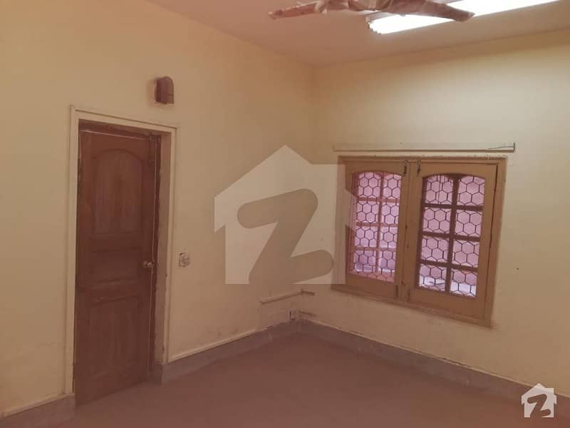 House Is Available For Sale On Ideal Location Of Islamabad In I-8/3
