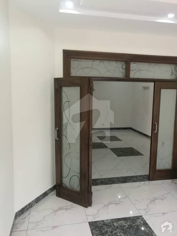 10 Marla Brand New Luxury House Available For Rent With Gas 1st Entry In Bahria Town