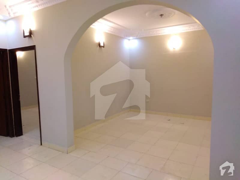 3 Bed DD Flat For Sale In Kaneez Fatima Society
