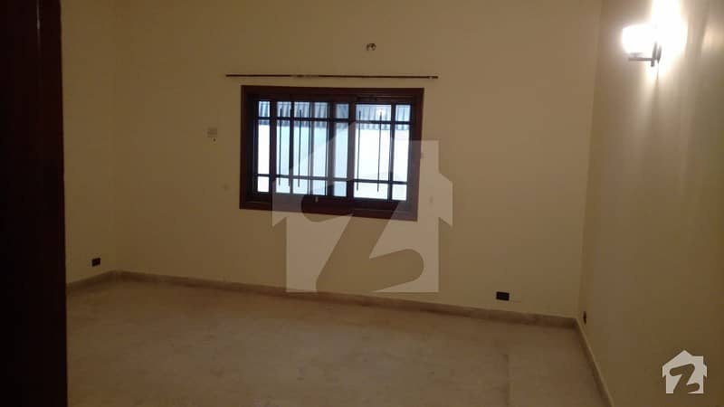 3 Beds Drawing Dining Portion In Defence Phase 7 Sehar Commercial For Rent