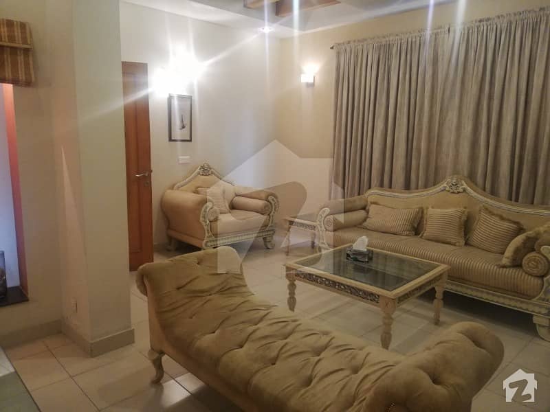 10 MARLA FULLY FURNISHED FULL HOUSE IN DHA HOMES