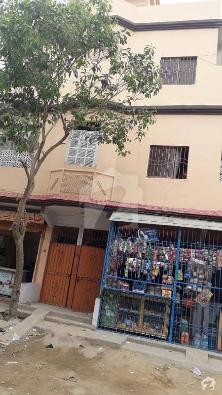 شاہ ٹاؤن کراچی میں 10 کمروں کا 5 مرلہ مکان 1. 3 کروڑ میں برائے فروخت۔