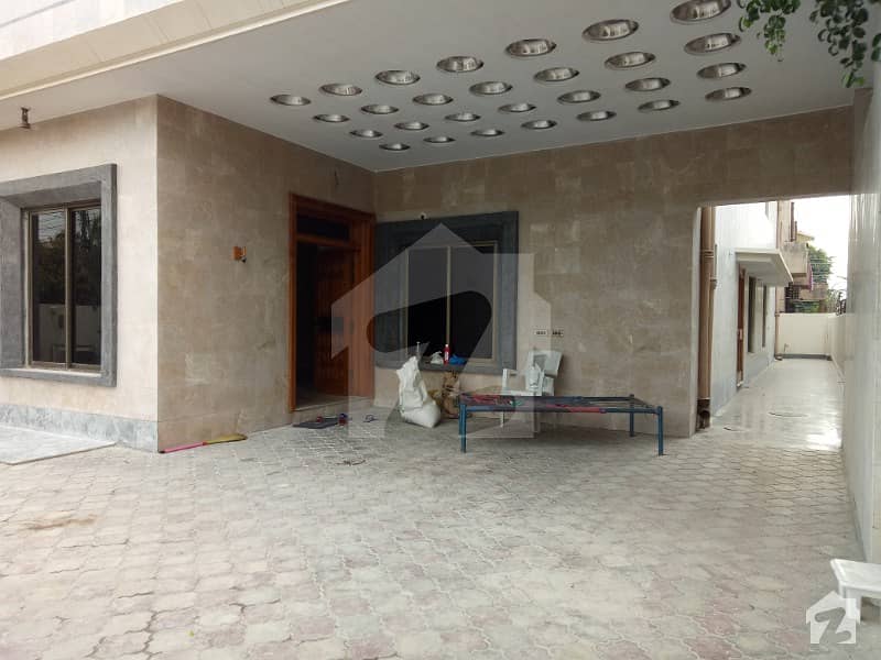 One Kanal Beautiful Lower Portion For Rent In Dha Phase 4 With Separate Gate