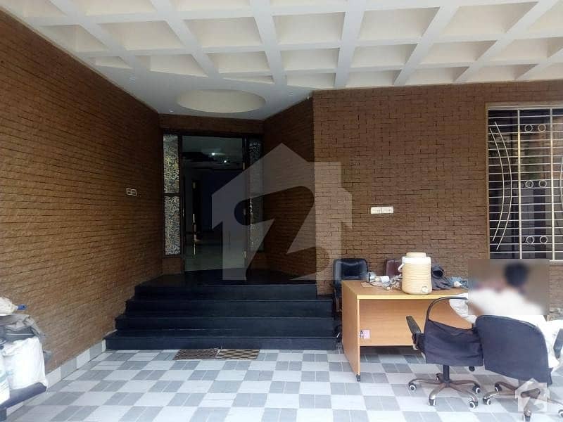Main Shara E Faisal - Commercial Declared Property Huge Showroom 1000 Sq Yards Hall Inside