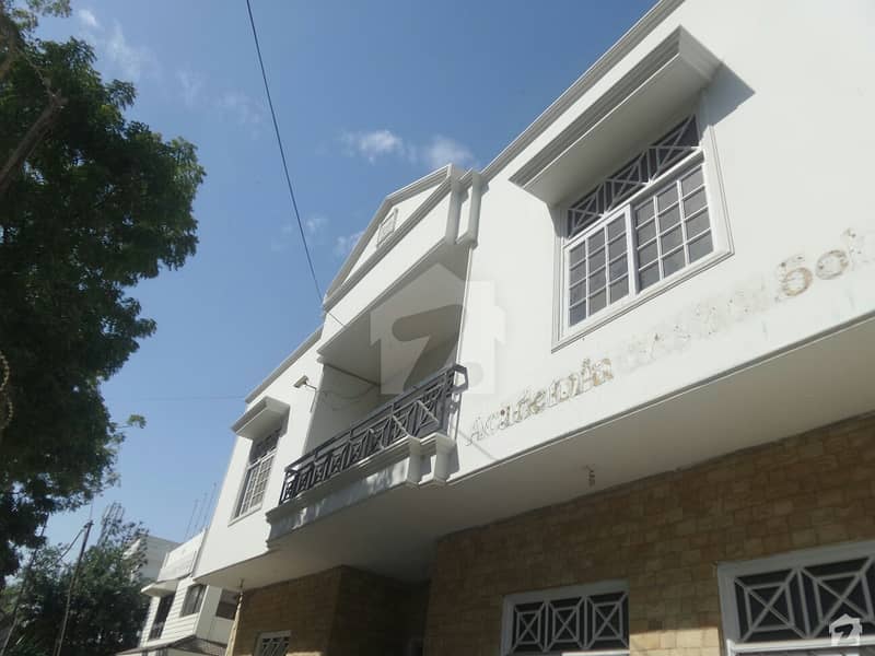 Commercial Bungalow For Rent In Clifton Block 4