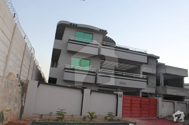 Triple Story 8 Bed Room House Available for Sale