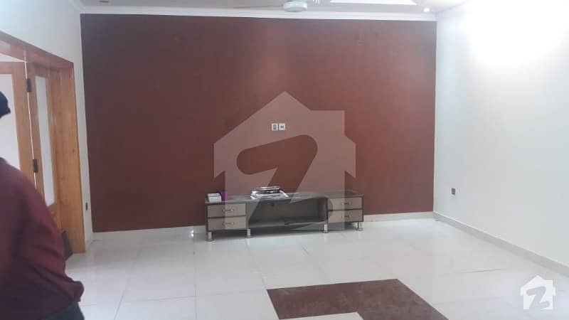 1 Kanal Spectacular Lower Portion for Rent DHA Phase 3