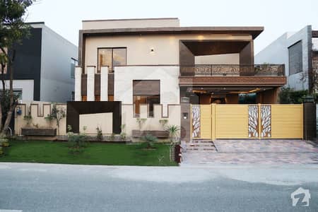 Modern Design 1 Kanal Elegant Bungalow For Sale Modern Design 1 Kanal Elegant Bungalow For Sale