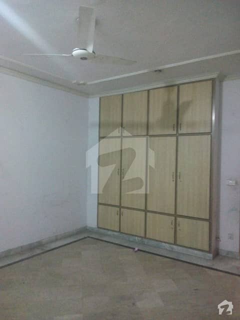 10 Marla Upper Portion Near To Canal Road For Rent