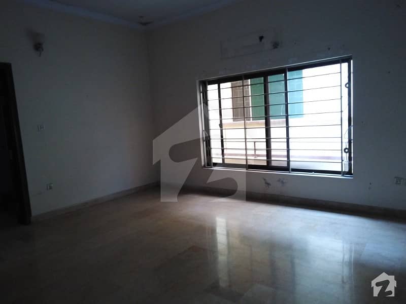 E11 Out Class Location New Upper Portion For Rent