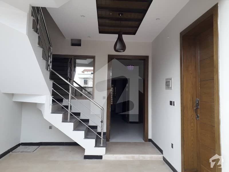 Triple Storey 25x40 Brand New House For Rent