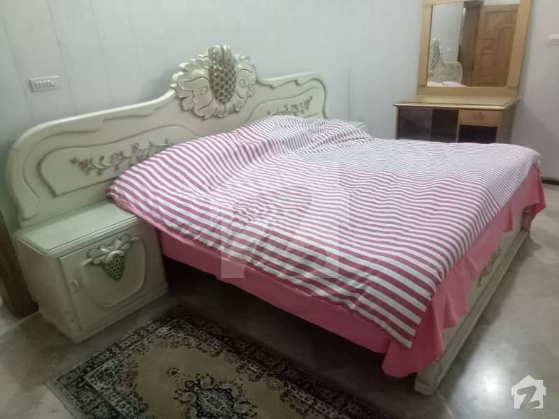 Room Available For Rent In Dha Lahore