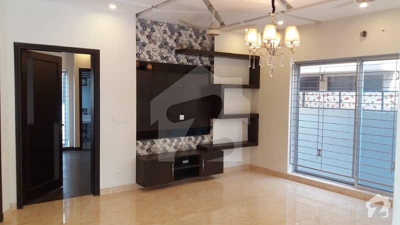 10 Marla Brand New Luxury Villa For Sale In Central Park Housing Scheme