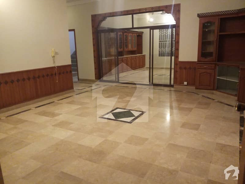 666 Sq Yard Beautiful Upper Portion For Rent In F 10 Islamabad 3 Beds With Attached Bath