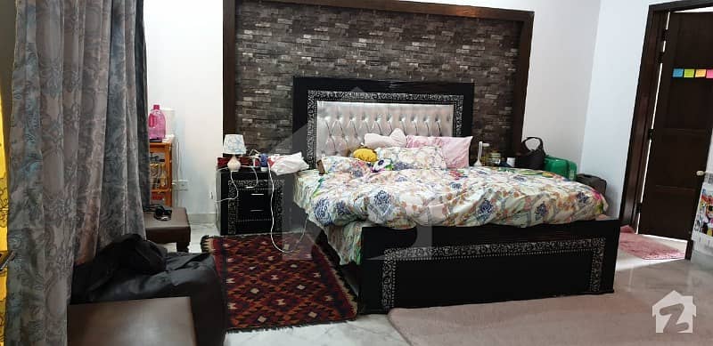 Luxury 1 Bedroom Full Furnished Room For Rent