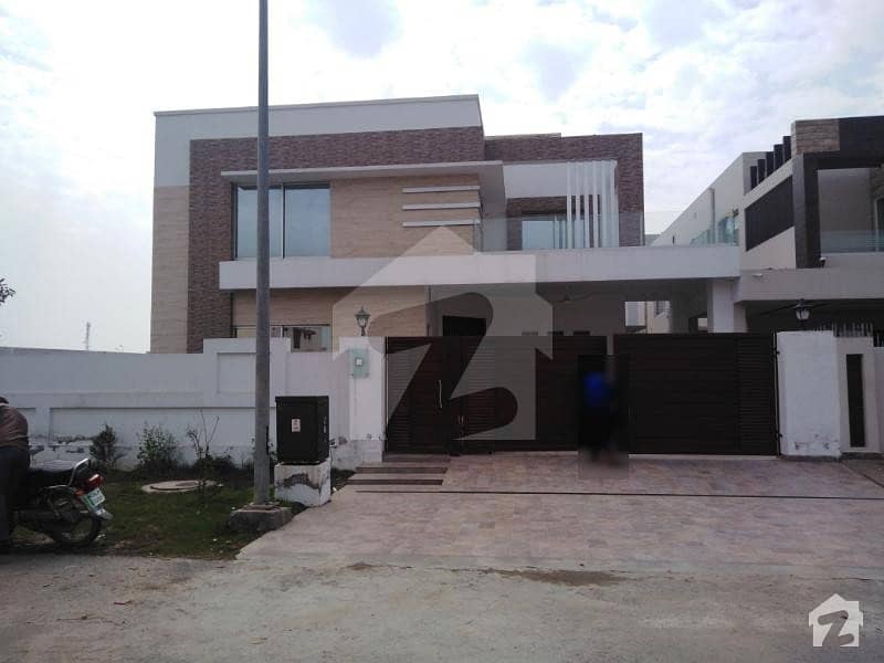 1 Kanal Brand New  Beautiful Modern Luxury Lower Portion For Rent in DHA Raya Near Phase VI