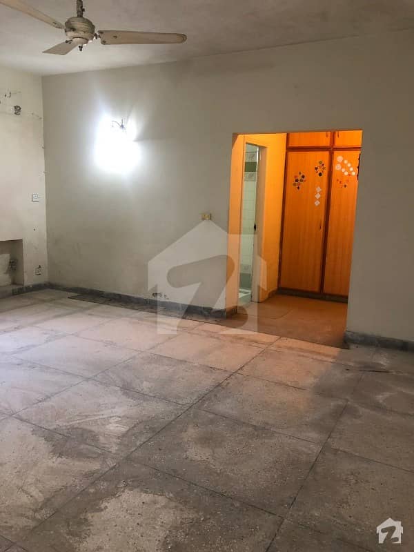 24 Marla House For Rent In Cavalry Ground Gulberg Lahore