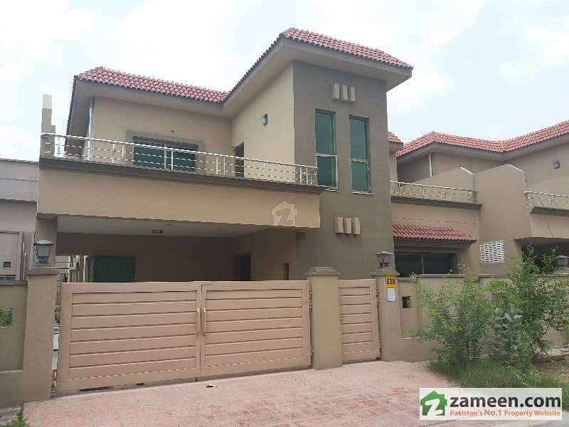 Askari 11  Sector A  10 Marla 4 Bed Luxurious House For Sale With Gas