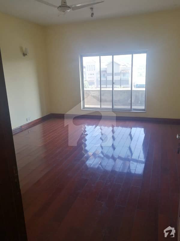 930 Sqft 1 Bed Apartment For Sale