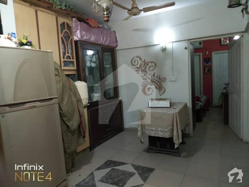یاسین آباد گلبرگ ٹاؤن کراچی میں 2 کمروں کا 3 مرلہ فلیٹ 58 لاکھ میں برائے فروخت۔