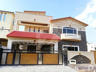 1 Kanal Awesome House For Sale In Bahria Town 1 Kanal Awesome House For Sale In Bahria Town