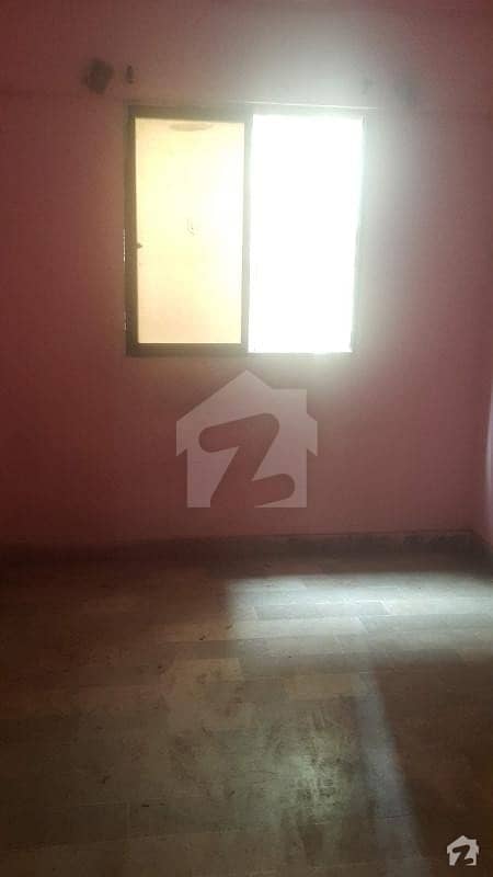 apartment for rent in panjab colony 6 flor qadri manzil #17