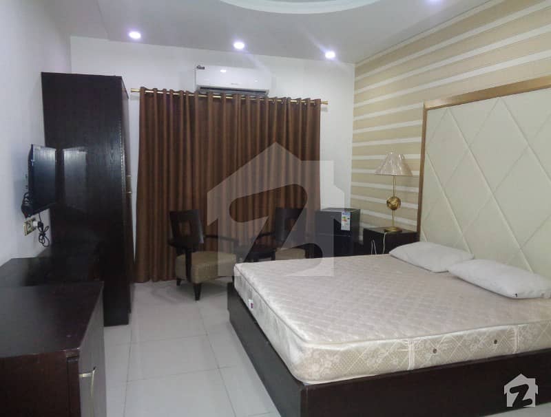 Fully Furnished Rooms Available On Monthly Basis At Kohinoor City