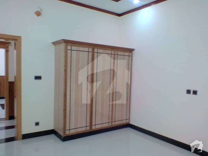 25 X 50  Upper Portion In Npf O9 Is Available For Rent