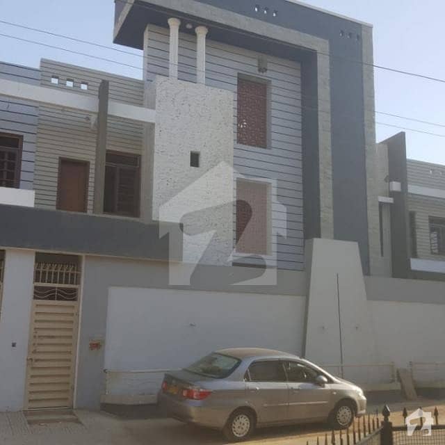 گلستانِِ جوہر ۔ بلاک 3 گلستانِ جوہر کراچی میں 11 کمروں کا 9 مرلہ مکان 5. 9 کروڑ میں برائے فروخت۔