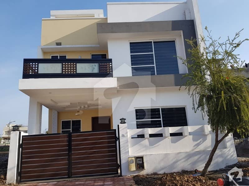 Ideal Location 5 Marla 3 Bedroom Brand New House Available For Rent In Bahria Enclave Islamabad Sector B1