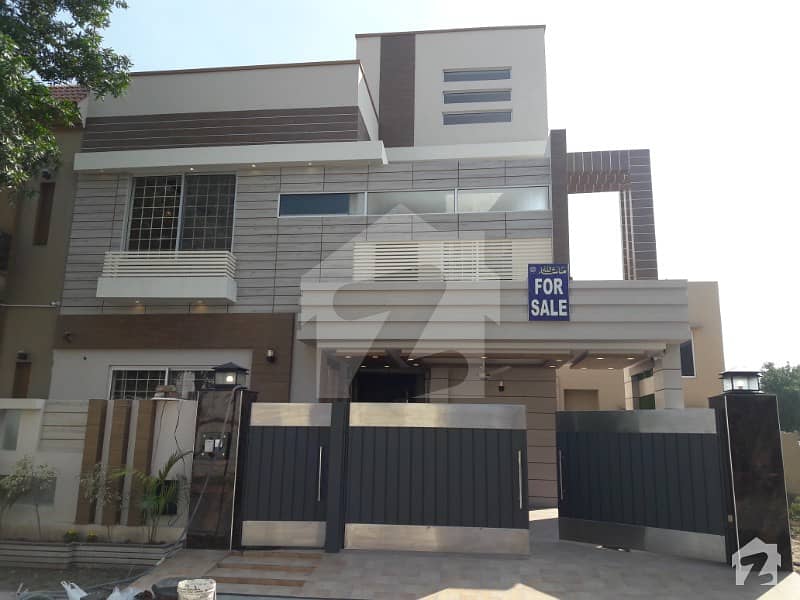 10 MARLA BRAND NEW  STYLISH VVIP HOUSE FOR SALE IN BAHRIA TOWN LAHORE