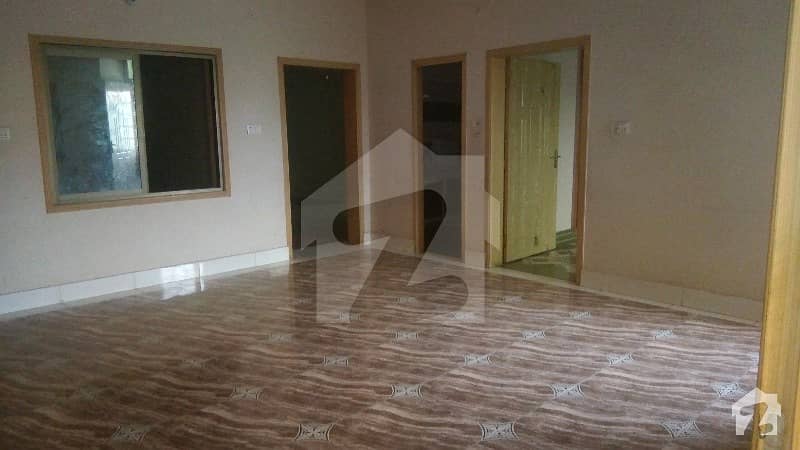 Very Nice Upper Portion In Nice Area  Near Mda Chowk For Rent