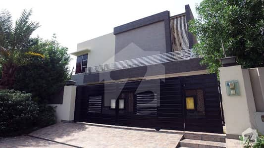 One Kanal Lavish New Bungalow Near C Market Located At Most Prime Location Must Once Visit One Kanal Lavish New Bungalow Near C Market Located At Most Prime Location Must Once Visit
