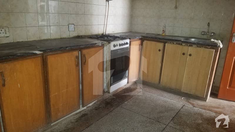4 beds room knal Ground Portion For Rent in i8