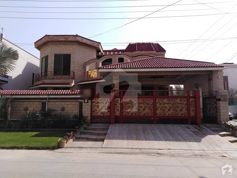 16 Marla Corner Double Storey House For Sale