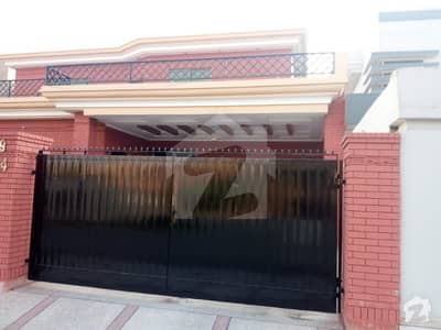 واپڈا ٹاؤن ایکسٹینشن واپڈا ٹاؤن لاہور میں 5 کمروں کا 1 کنال مکان 4.5 کروڑ میں برائے فروخت۔ واپڈا ٹاؤن ایکسٹینشن واپڈا ٹاؤن لاہور میں 5 کمروں کا 1 کنال مکان 4.5 کروڑ میں برائے فروخت۔