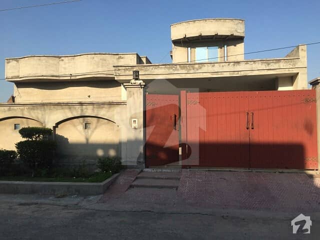 15 Marla house (50x80) available for sale in Madina Gardan main Satiana Road Fasialabad