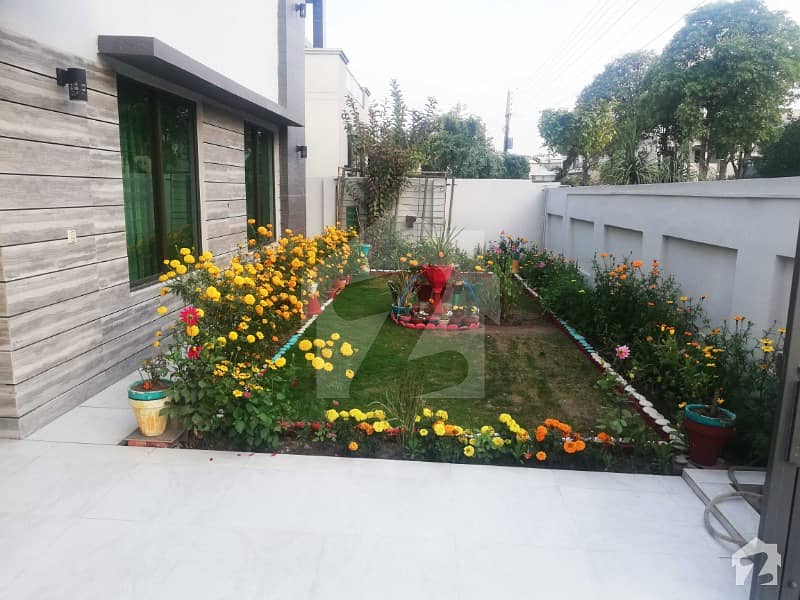 1 Kanal Good Location House For Sale