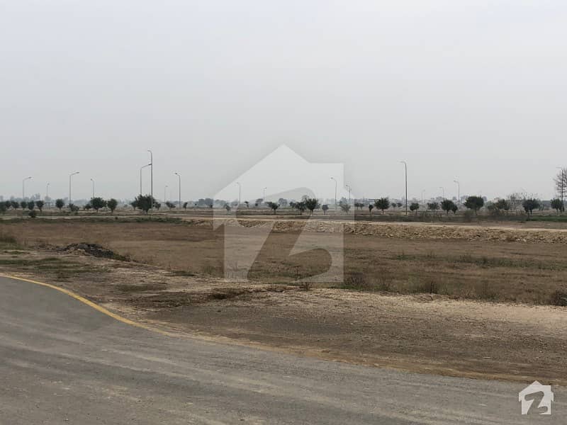 10 Marla 80 Feet Road Corner Plot For Sale