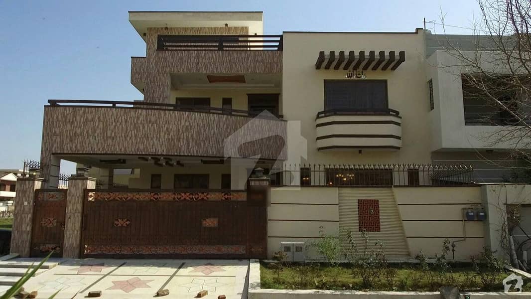 400 Square Feet Band New Marghalla Facing House Available For Sale E-11/2 Islamabaad