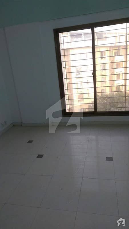 4 Bed D/D Flat  Rent