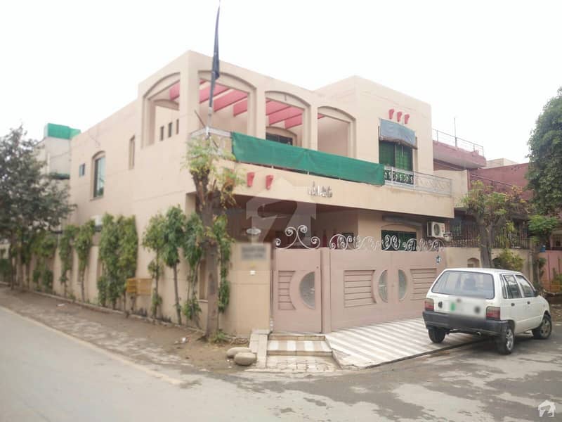 House Available For Sale Punjab Coop Housing Block C, Punjab Coop