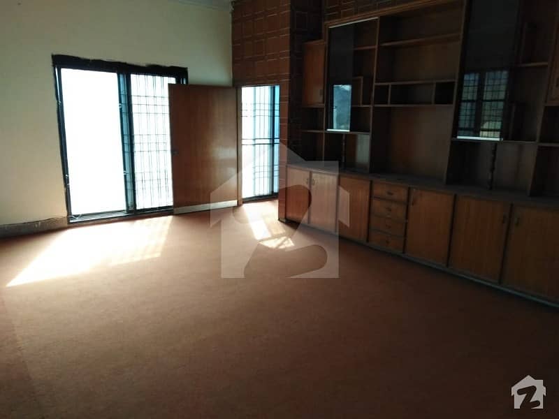Floor On Rent In Gulberg 3 For Commercial Purpose