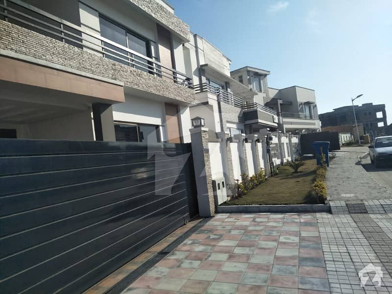 3 Bed Kanal Upper Portion For Rent In A Block Phase 8 Bahria Town