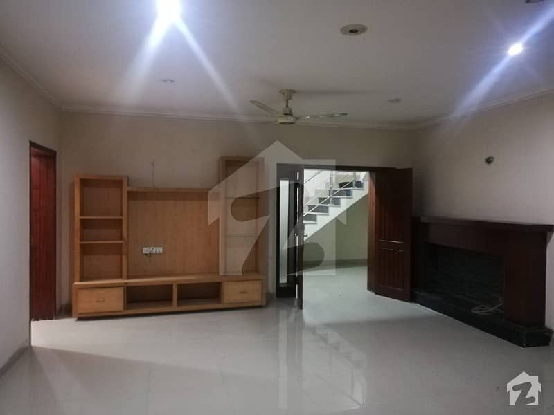 1 Kanal Basement Portion For Rent In Dha Phase 4 Block D/D