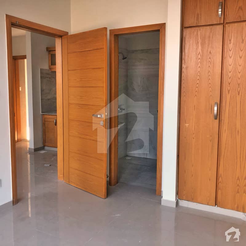 Luxury Apartment Flat For Sale In D-17