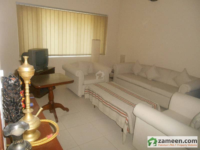 Single Beds Furnished Annexy For Commercial Use Single Beds Furnished Annexy For Commercial Use