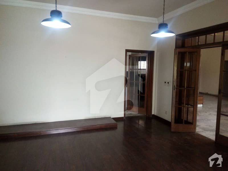 15 Marla Beautiful Upper Portion For Rent