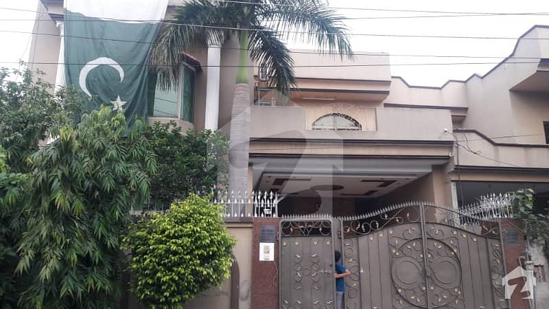 10 Marla Double Storey House For Sale In Mustafa Town At Hot Location