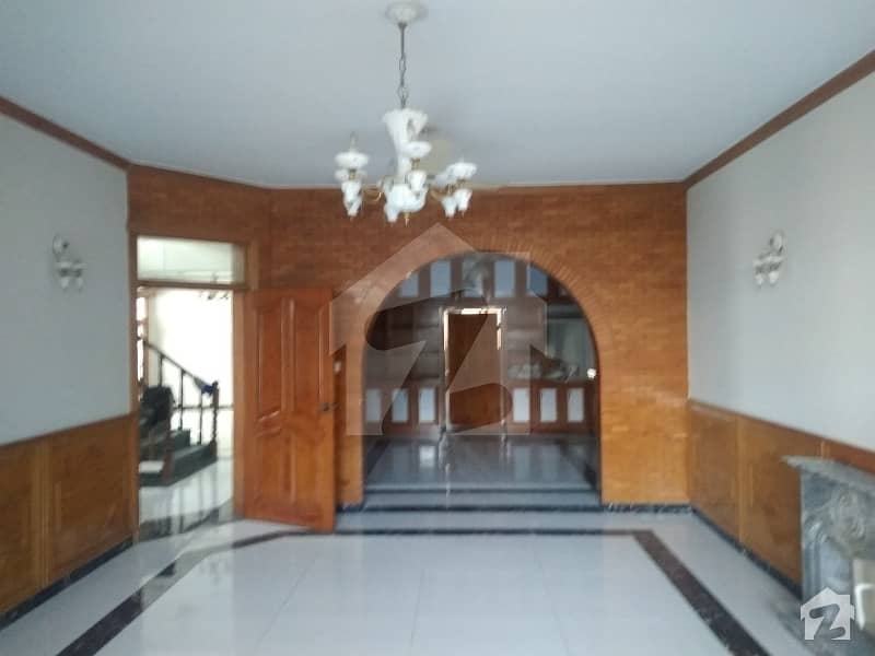 E11 Beautiful 500 Square Yard Corner House Available For Rent